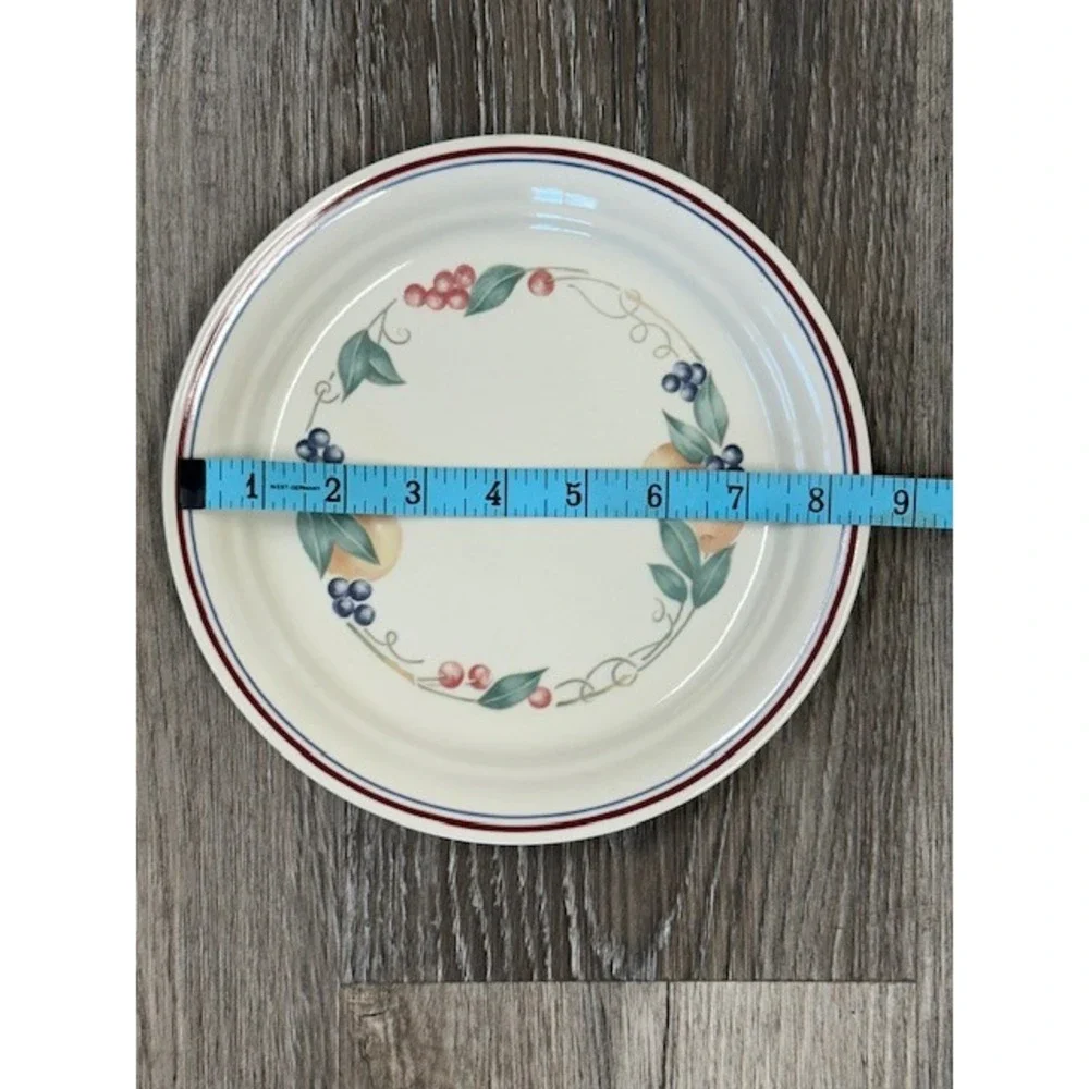 Vintage Corelle Abundance Salad Plates Set of 4 Cream Blue Red Trim Made in USA - Picture 6 of 6